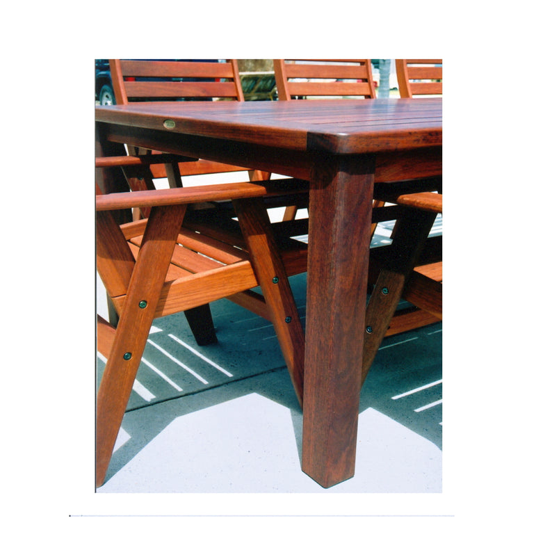 argyle 90 jarrah round outdoor table (dia90cm)